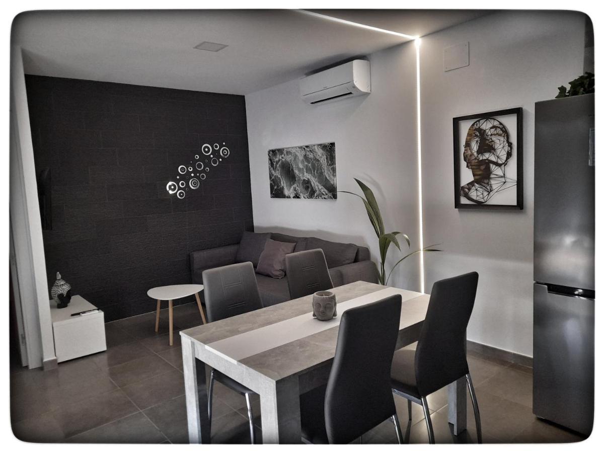 Sirocco Holiday home *